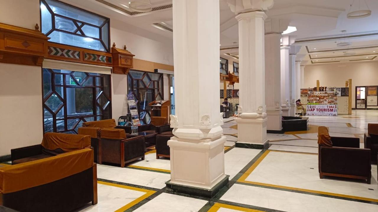 The Bhimas Residency Hotels 蒂鲁帕蒂 外观 照片
