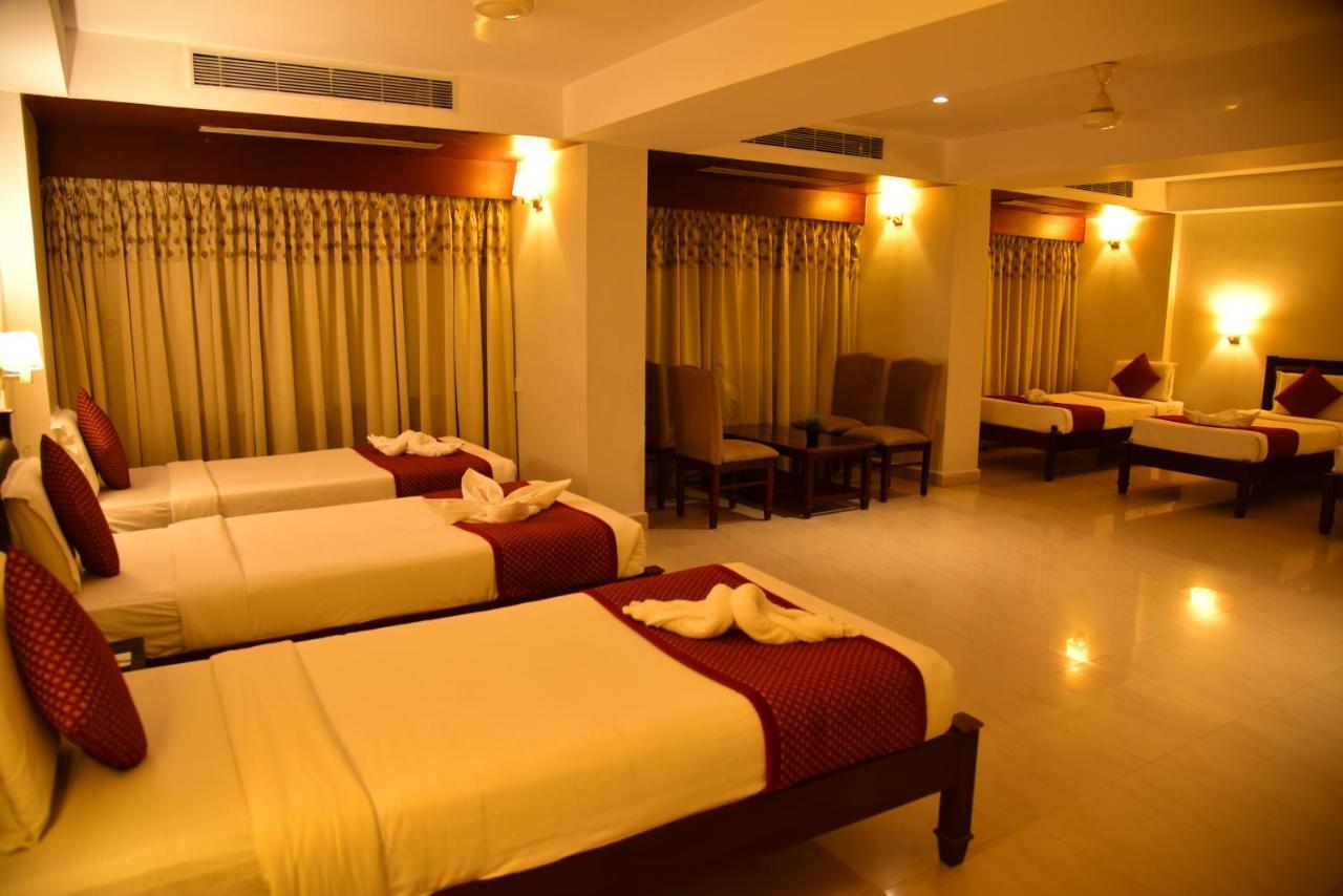 The Bhimas Residency Hotels 蒂鲁帕蒂 外观 照片
